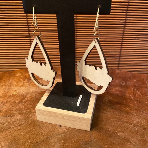 NWT Merry Christmas Wooden Cut out Pierced Dangle Earrings - Picture 2 of 2